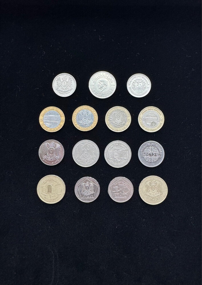 Banknotes , coins and stamps   - 20