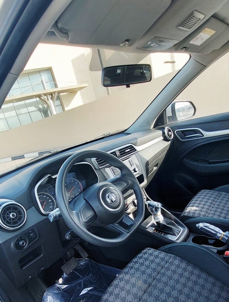 MG ZS - 12
