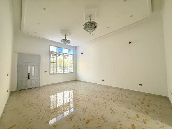8BR VILLA+LIFT | PRIME LOCATION - 4