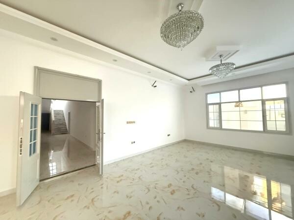 8BR VILLA+LIFT | PRIME LOCATION - 3