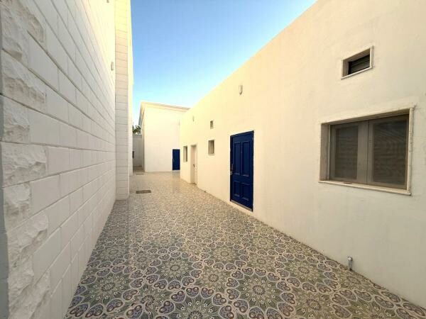 8BR VILLA+LIFT | PRIME LOCATION - 12