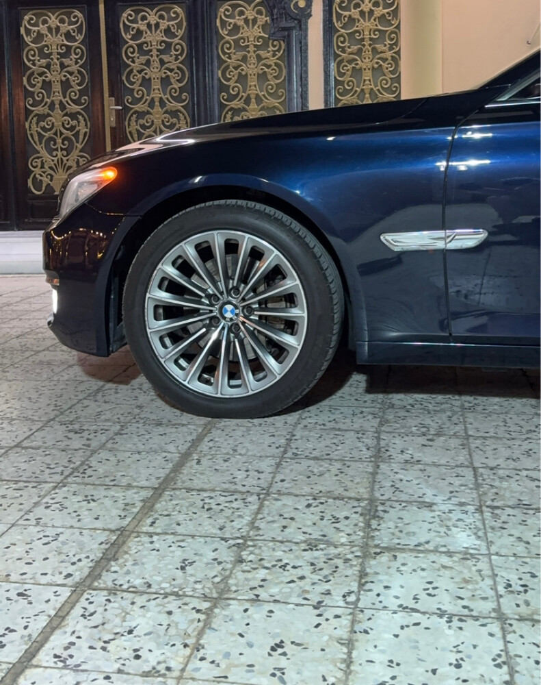 بي ام دبليو 730 ال اي - 7