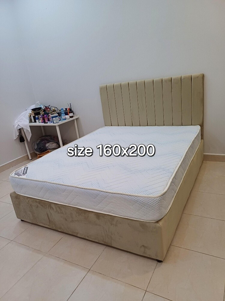 Online furniture 30408640 - 11