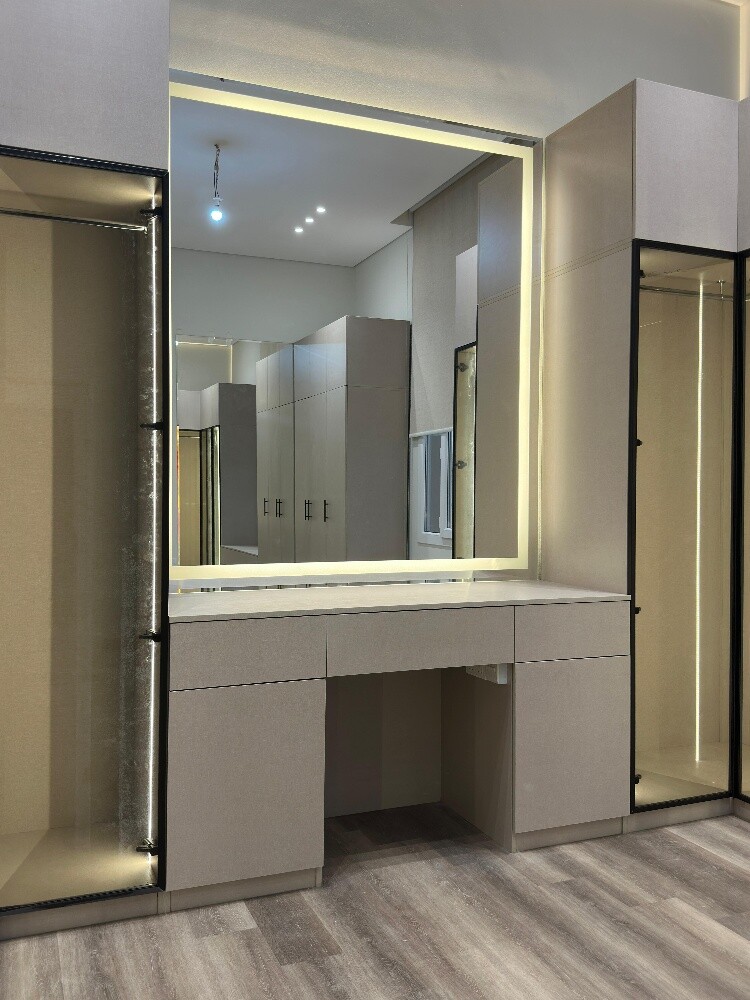 Wood cabinets&dressing,parkia artic - 3