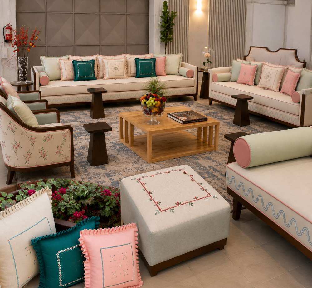 Sofas, and Curtains - Wallpaper - 9