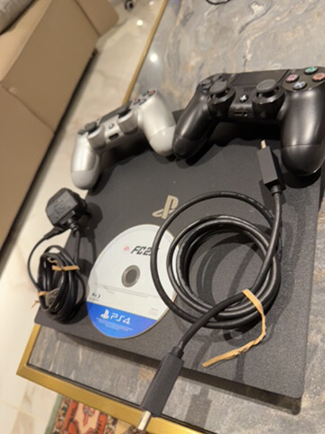 ps4 for sale with CD fc 25 and 26  - 3