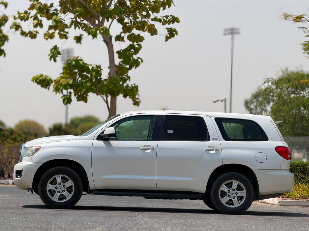Toyota Seqaya - 7