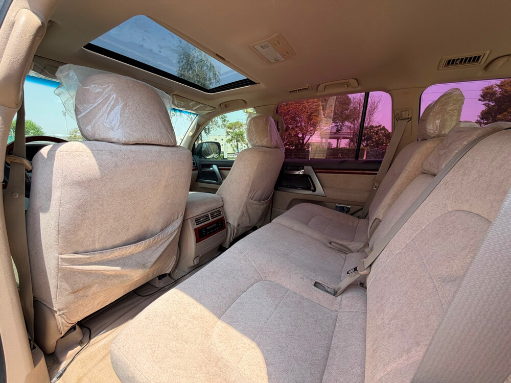 Toyota Land Cruiser VXR - 12