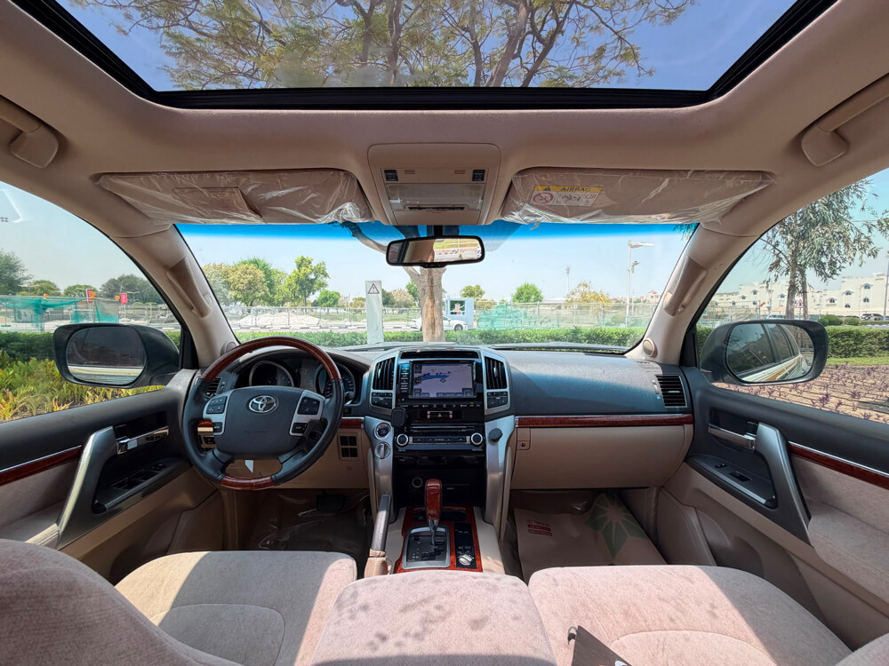 Toyota Land Cruiser VXR - 13