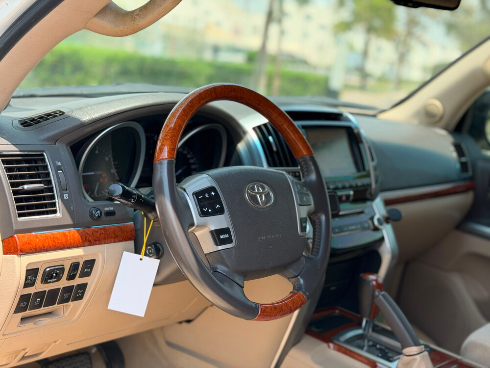 Toyota Land Cruiser VXR - 9