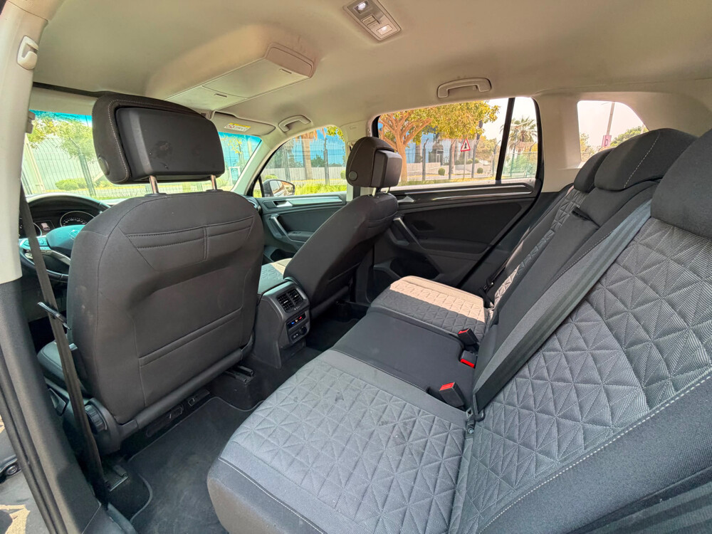 Volkswagen Tiguan - 13