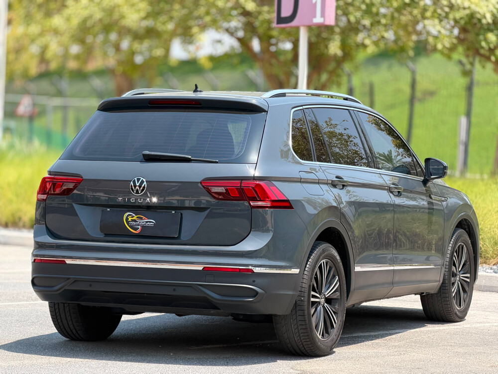 Volkswagen Tiguan - 3