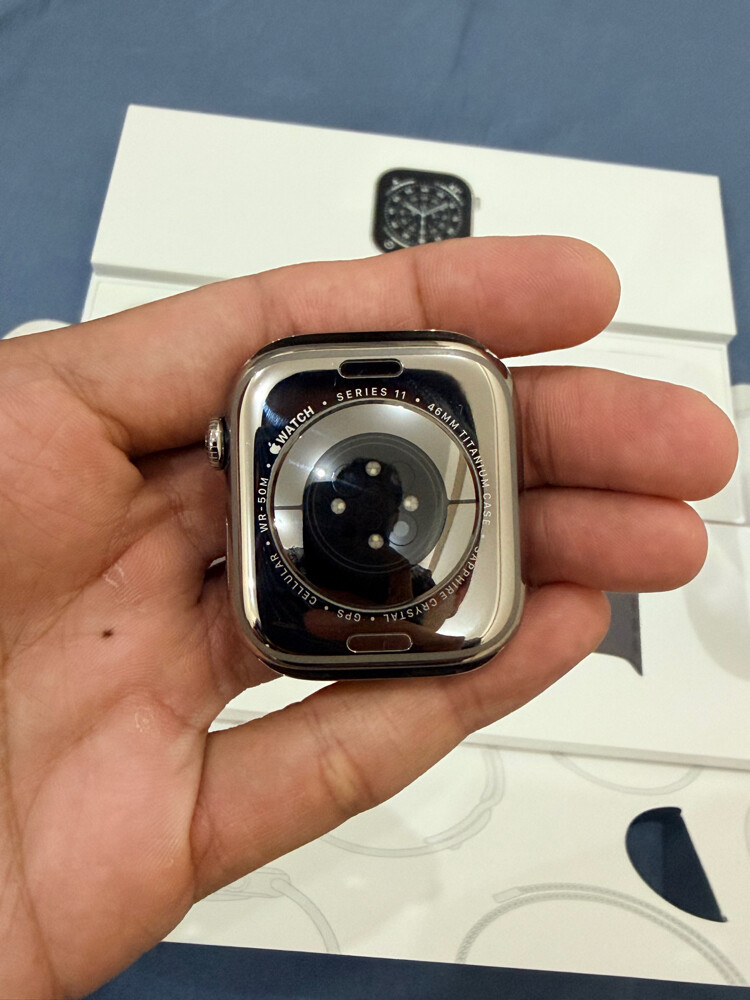 Series 11 46mm Titanium Stainless  - 3