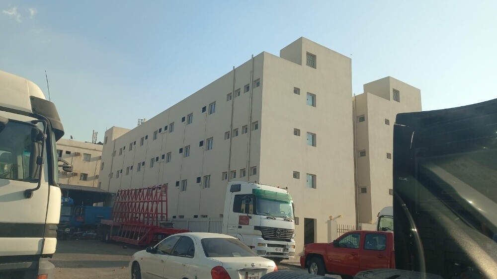 سكن عما ل للايجار الصناعية شارع ١٢ - 11