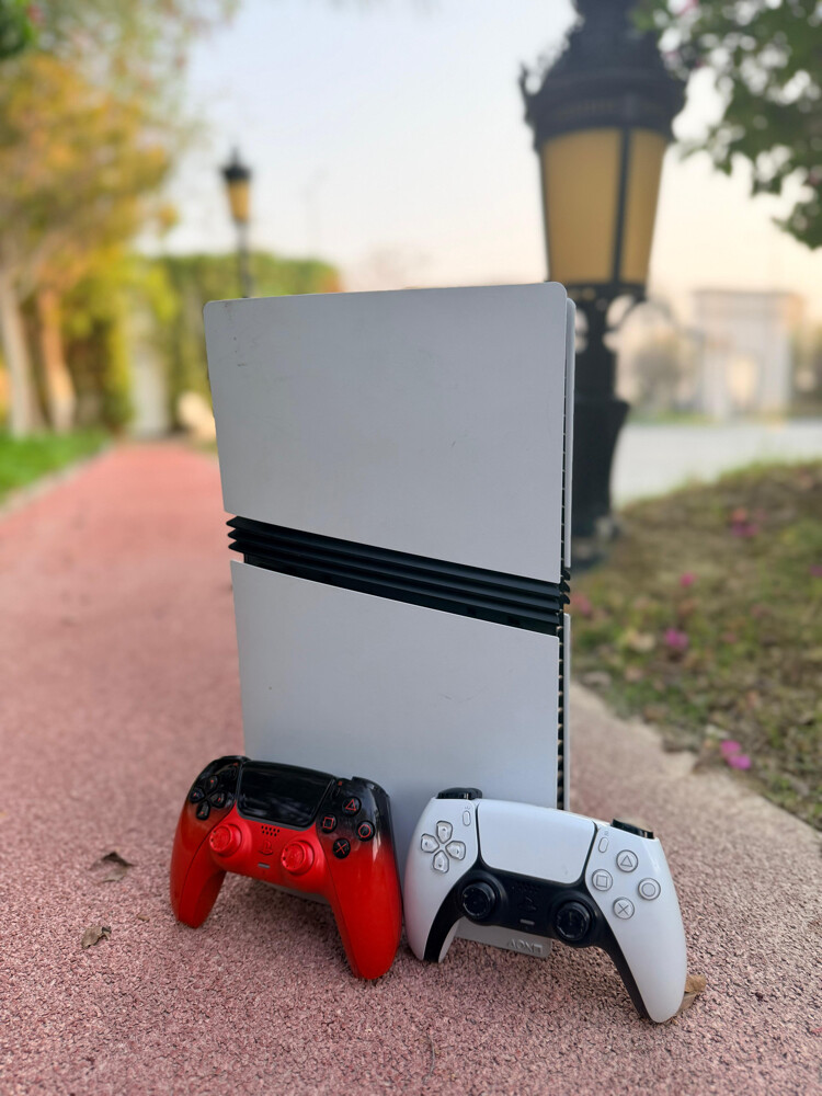 playstation 5 pro 2tb  - 1