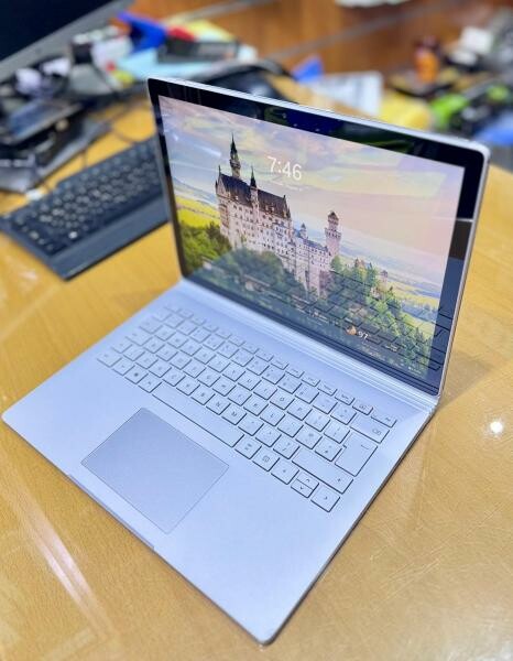 MICROSOFT SURFACE 2-IN-1 - 2