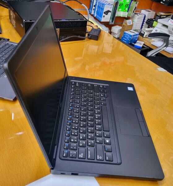 DELL LATITUDE : CORE i7 8TH GEN - 2