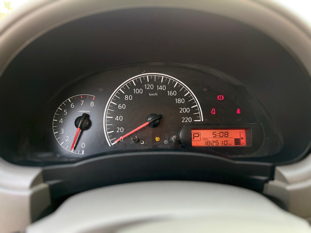 NISSAN SUNNY FOR SALE - 8
