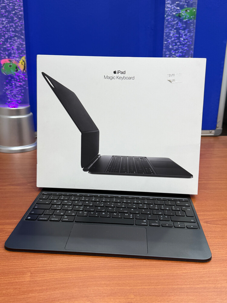 iPad Pro 13 inch M4/M5 keyboard - 1