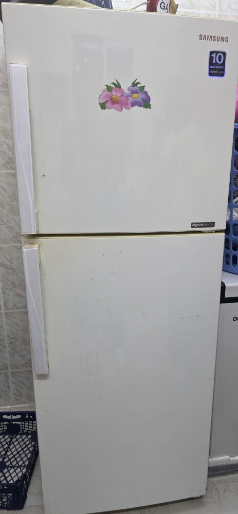 refrigerator - 1
