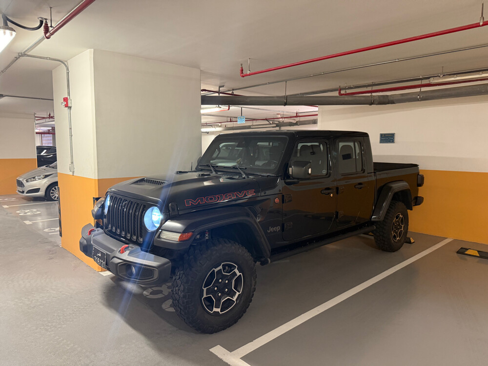 Jeep Gladiator - 1