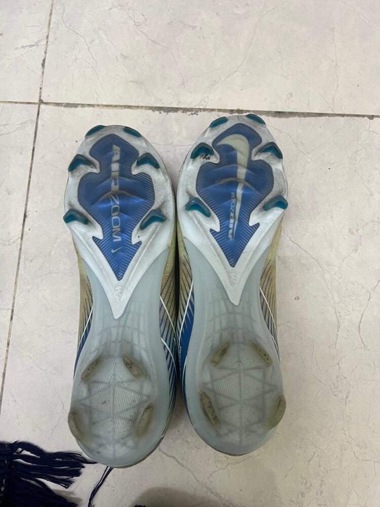 football shoes - 4