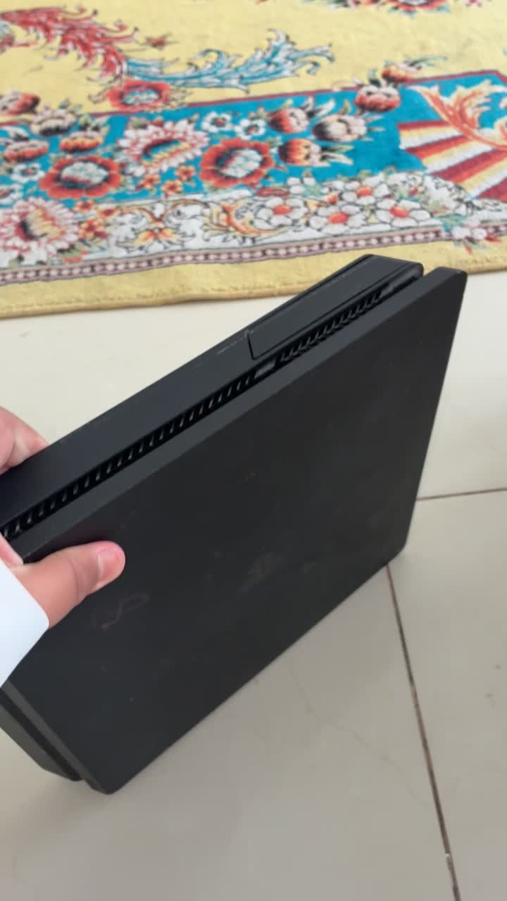 سوني فور - 1