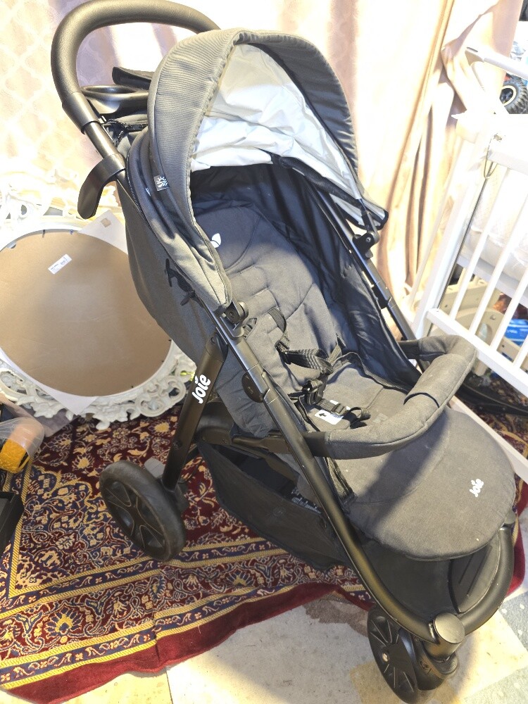 Joie Litetrax 4 stroller with seat - 2