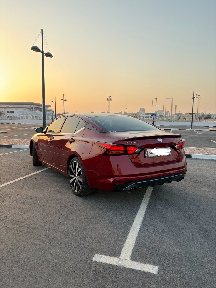 Nissan Altima SR 2022 - 4