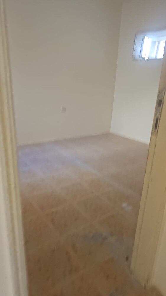 Ground floor house for sale in Al R - 8