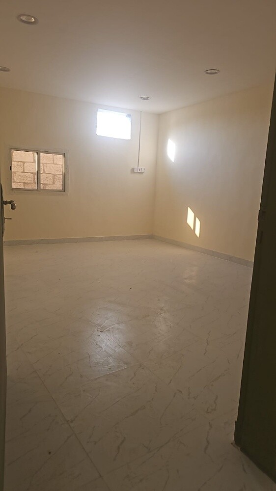 Ground floor house for sale in Al R - 6