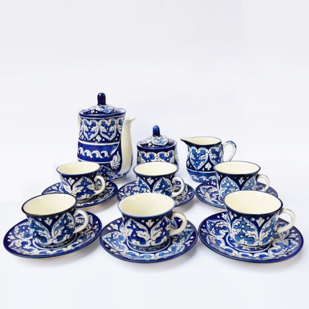 Blue pottery oriel kitchen - 22