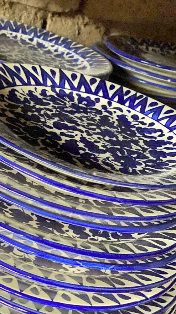 Blue pottery oriel kitchen - 24