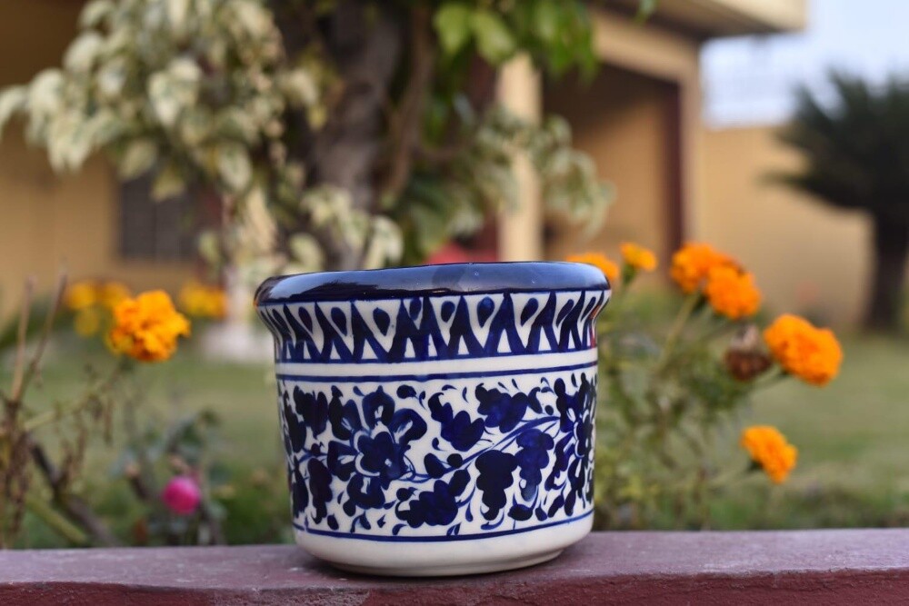 Blue pottery oriel kitchen - 28