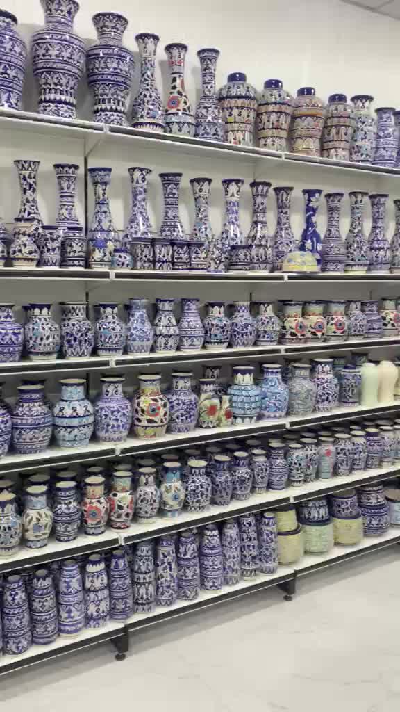 Blue pottery oriel kitchen - 1