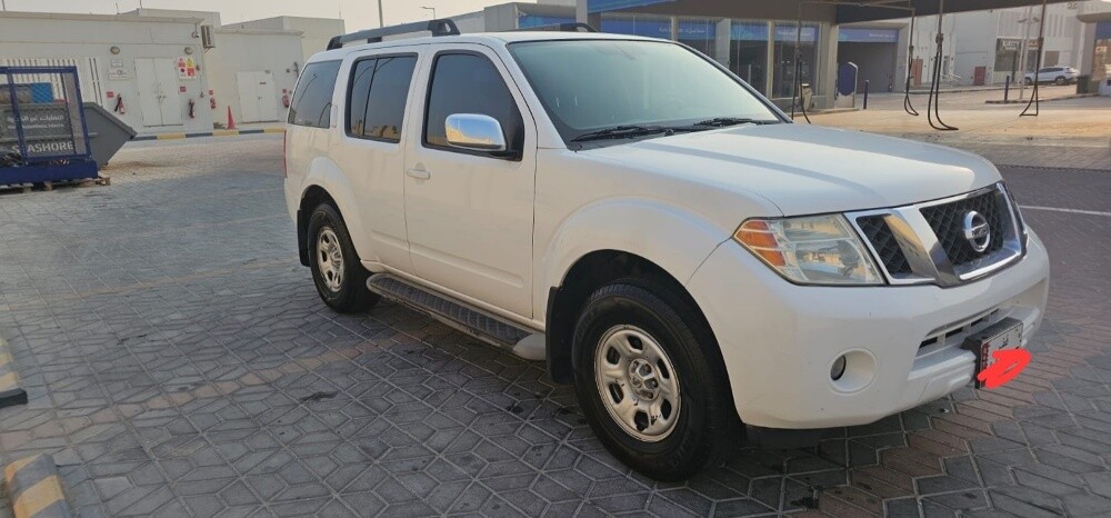 نيسان باتفندر 2010 - 2