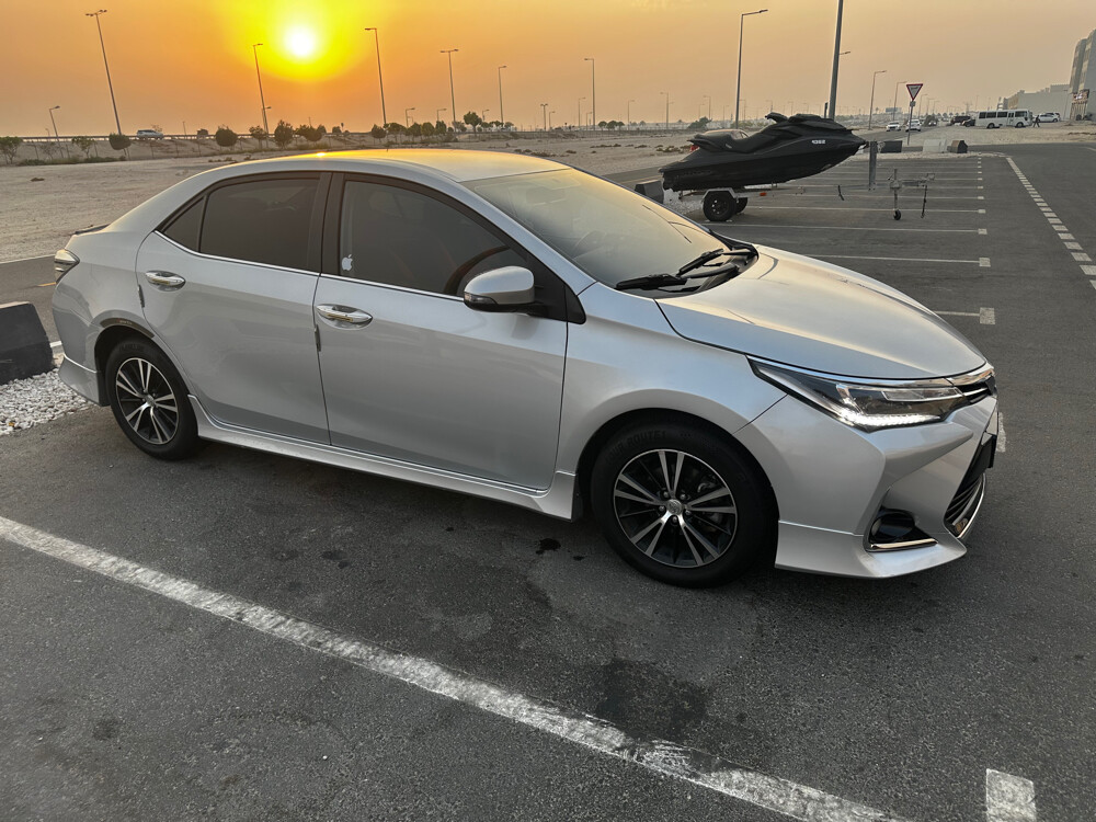Toyota Corolla x. 2.0: - 3