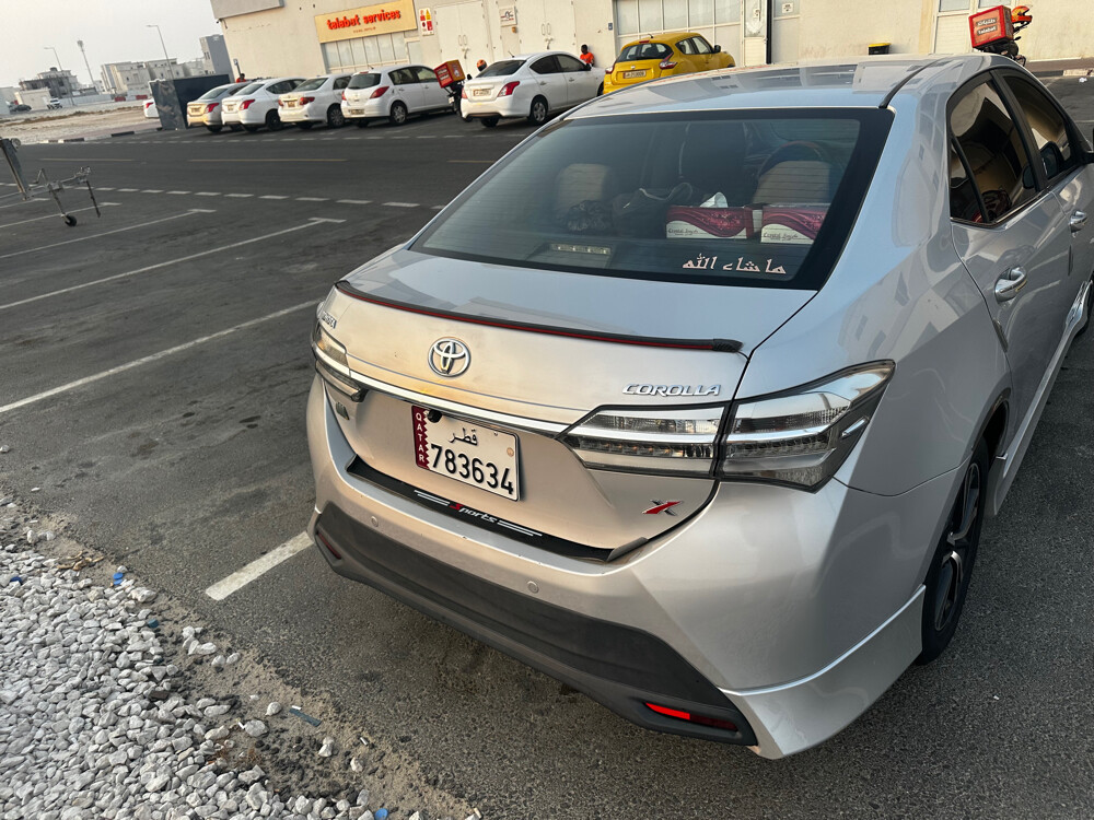 Toyota Corolla x. 2.0: - 2