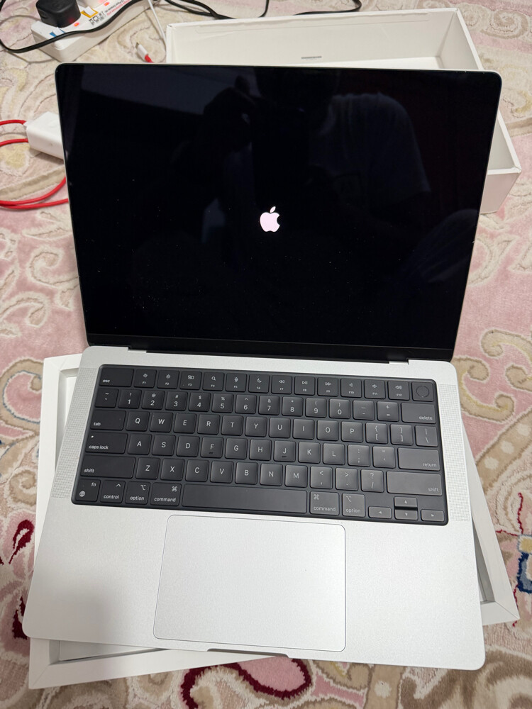 MacBook Pro 14 m3 pro 18gb 512ssd  - 6