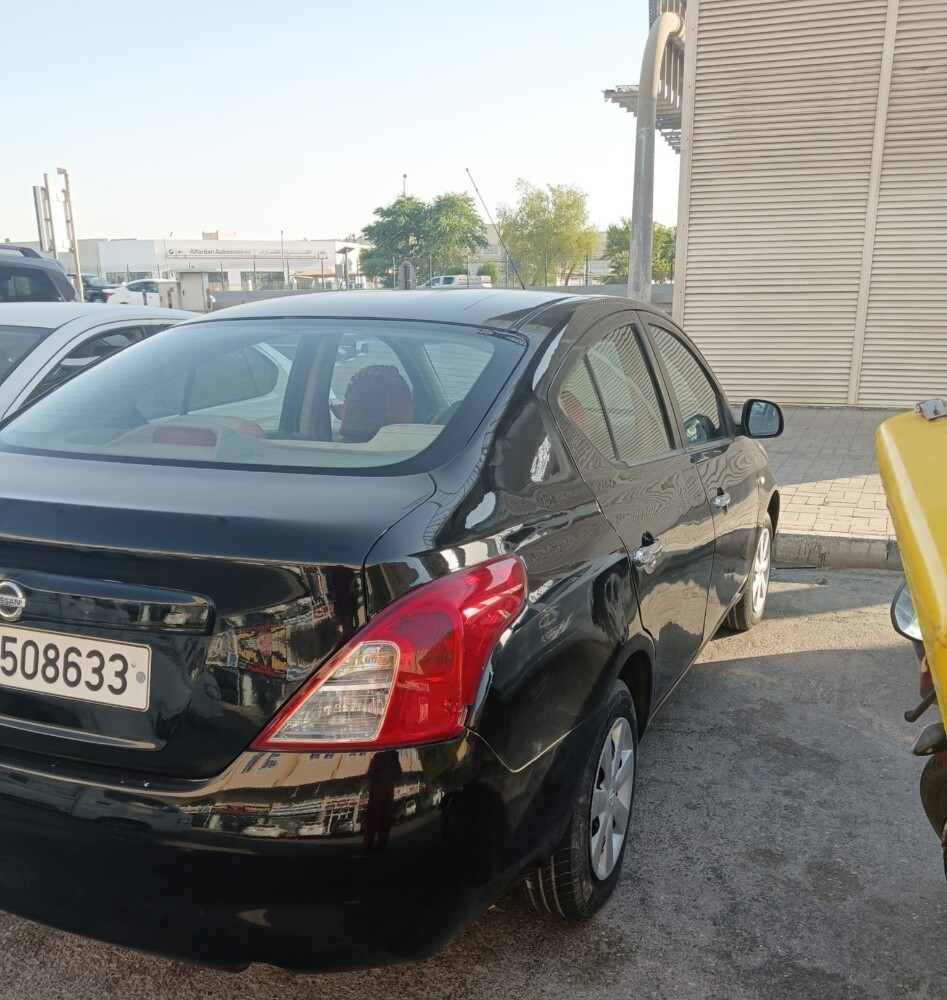 Nissan Sunny - 2