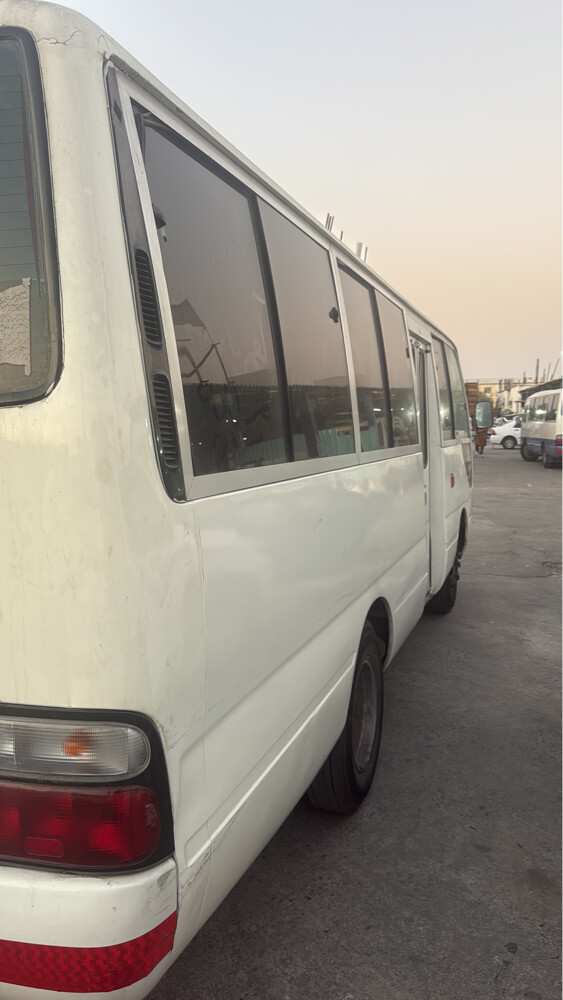 باص نيسان للإيجار  - 1