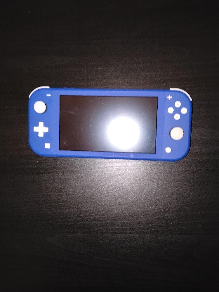 Nintendo Switch lite - 4