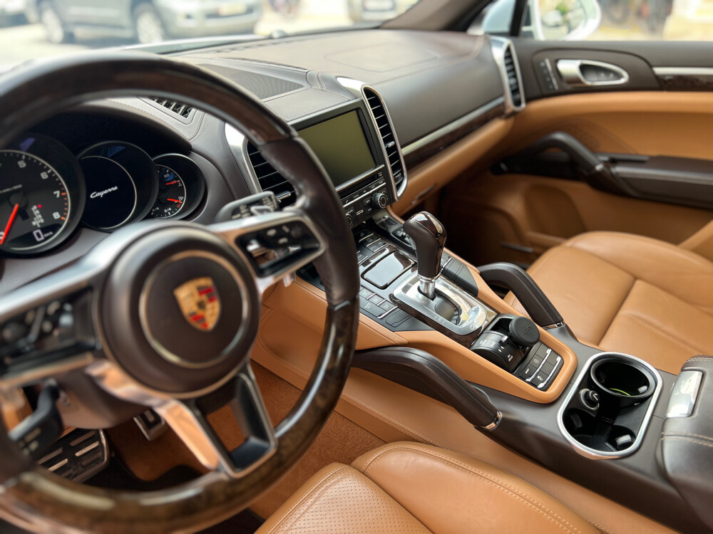 Porsche Cayenne under warranty - 3