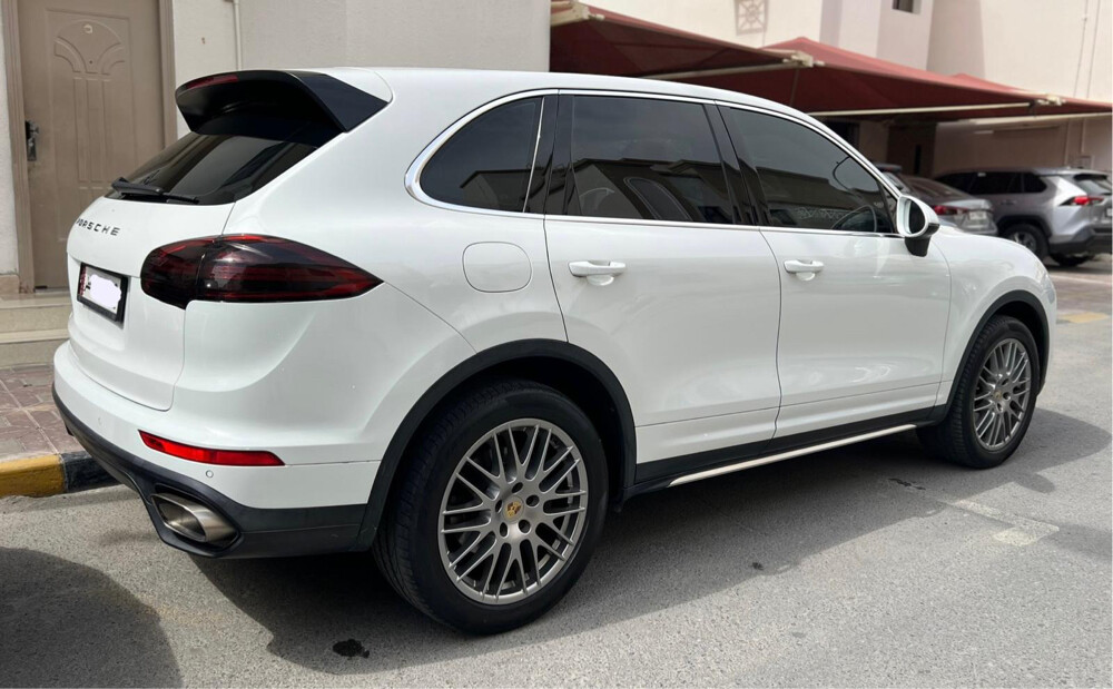 Porsche Cayenne under warranty - 2