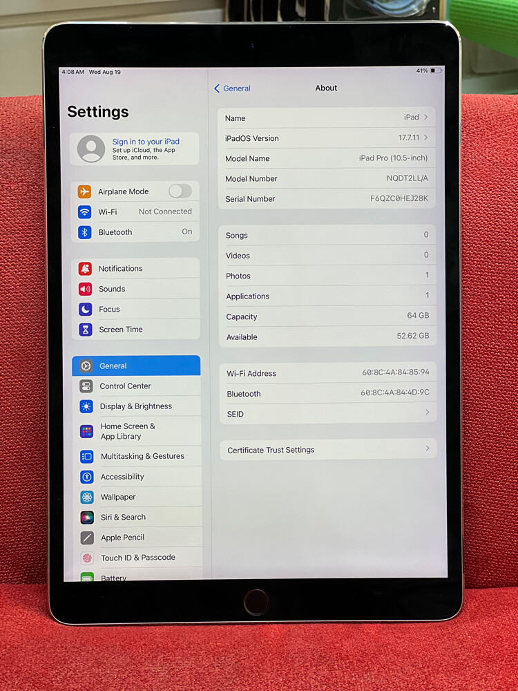 Apple IPad Pro 1st Gen 64GB 10.5Inc - 3