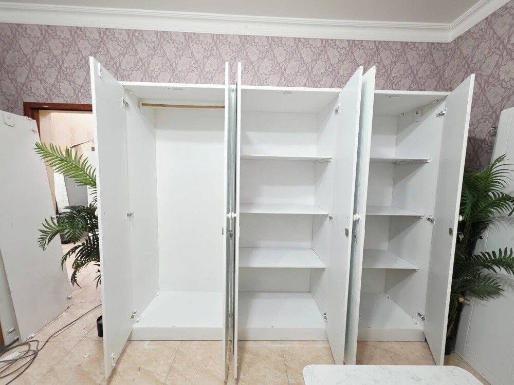 6 Door cabinet - 2