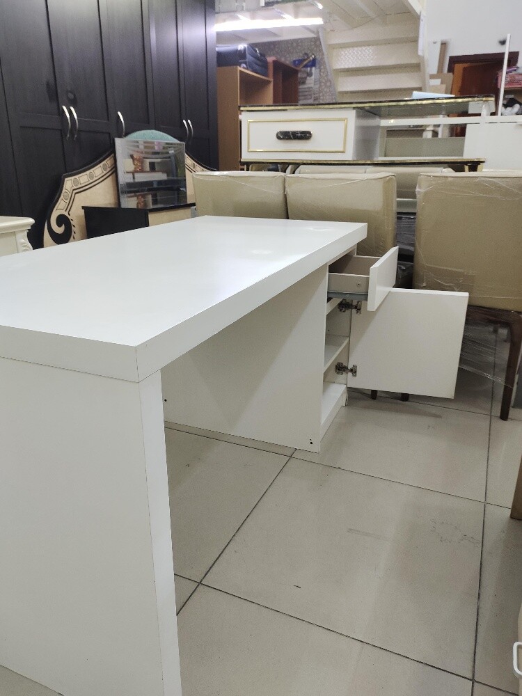 studytable for sale - 2