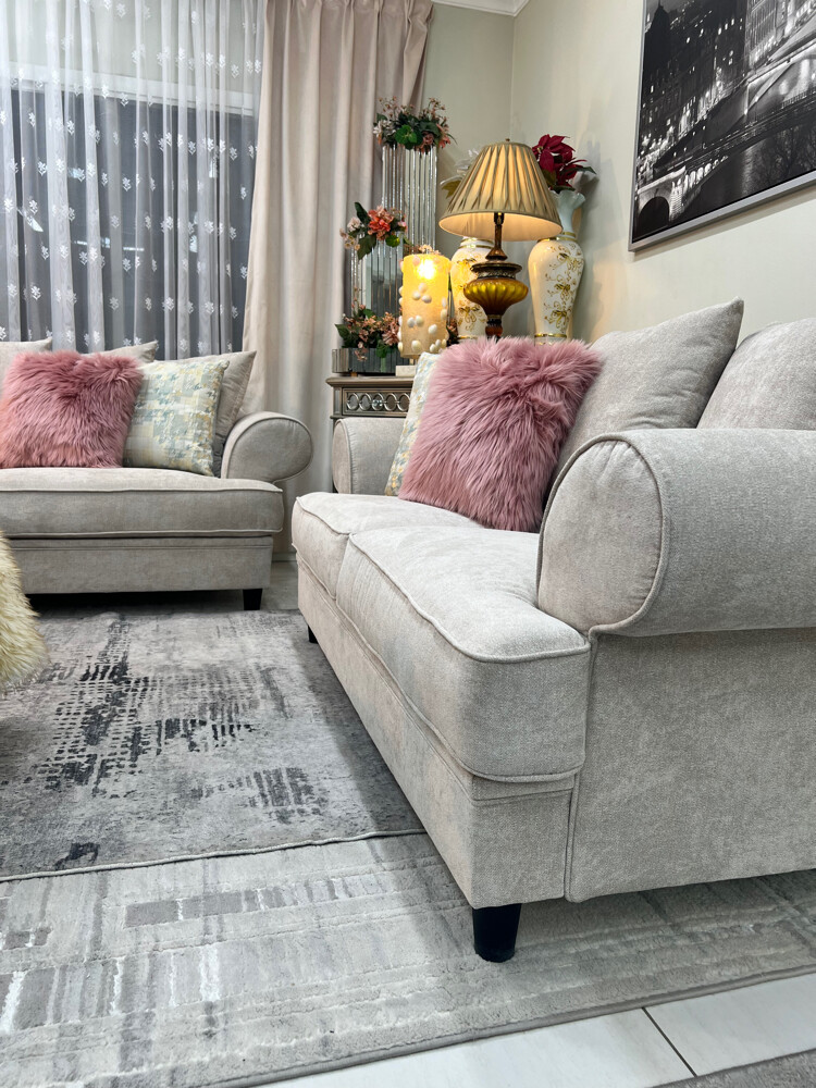 Sofa set form home r us for sale - 9