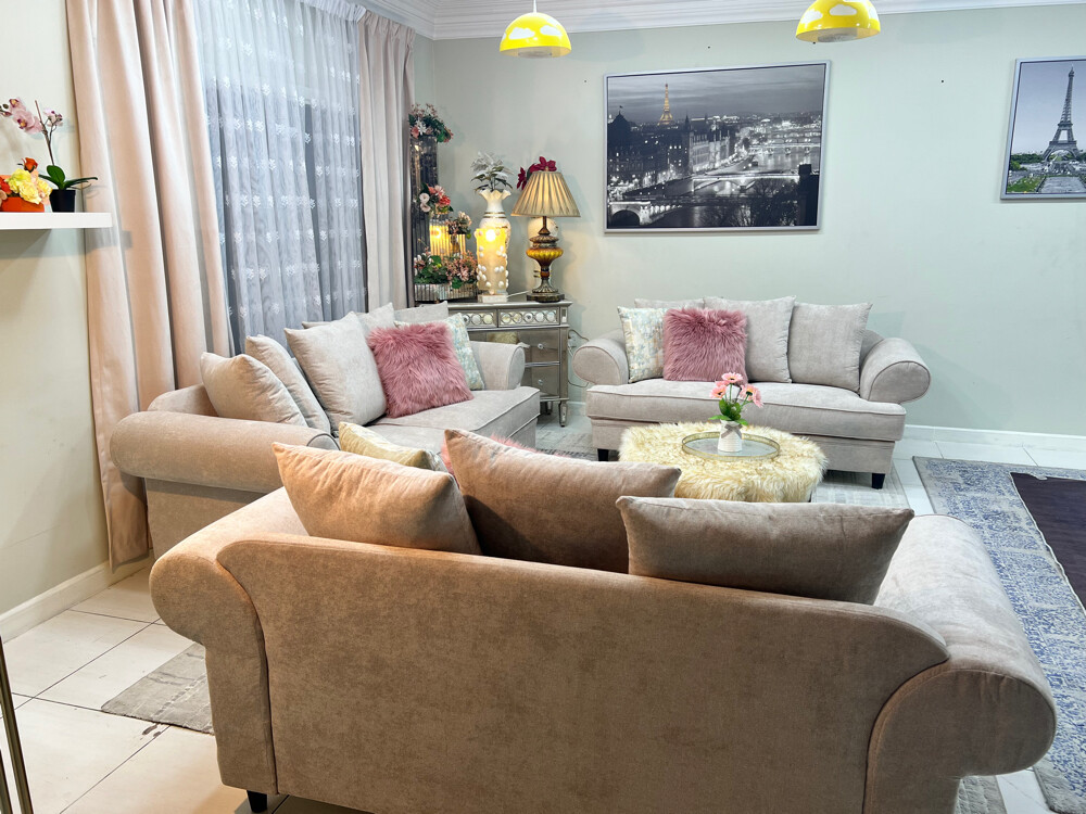 Sofa set form home r us for sale - 5