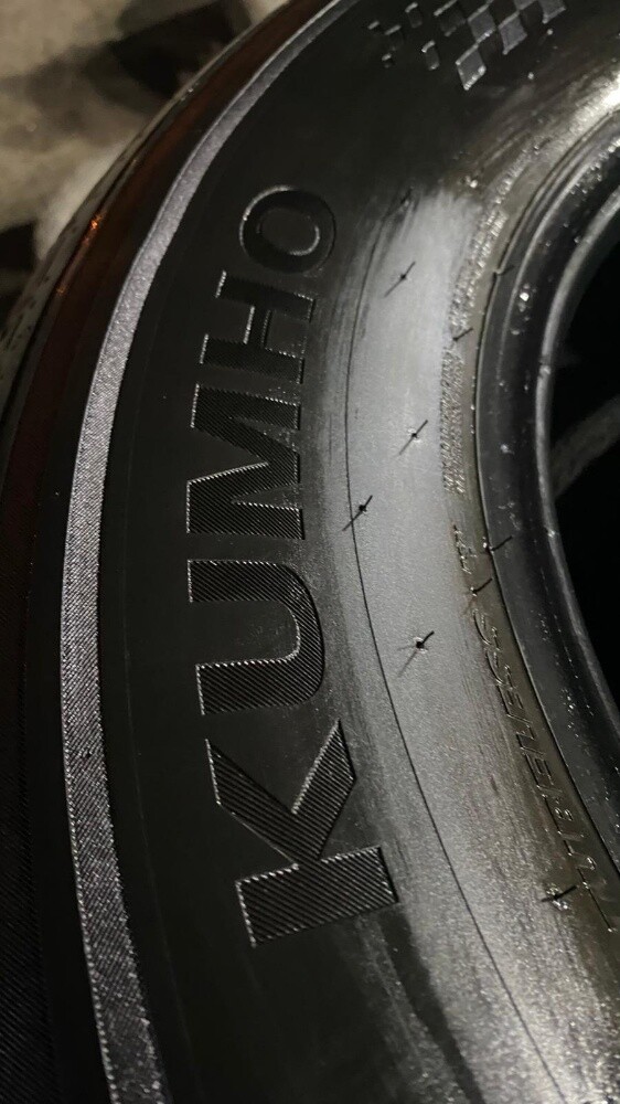 285/60/18# Kumho brand tire - 6